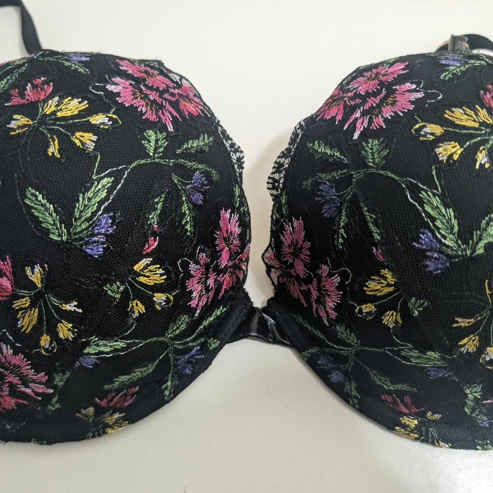 Victoria secret bras NEW
